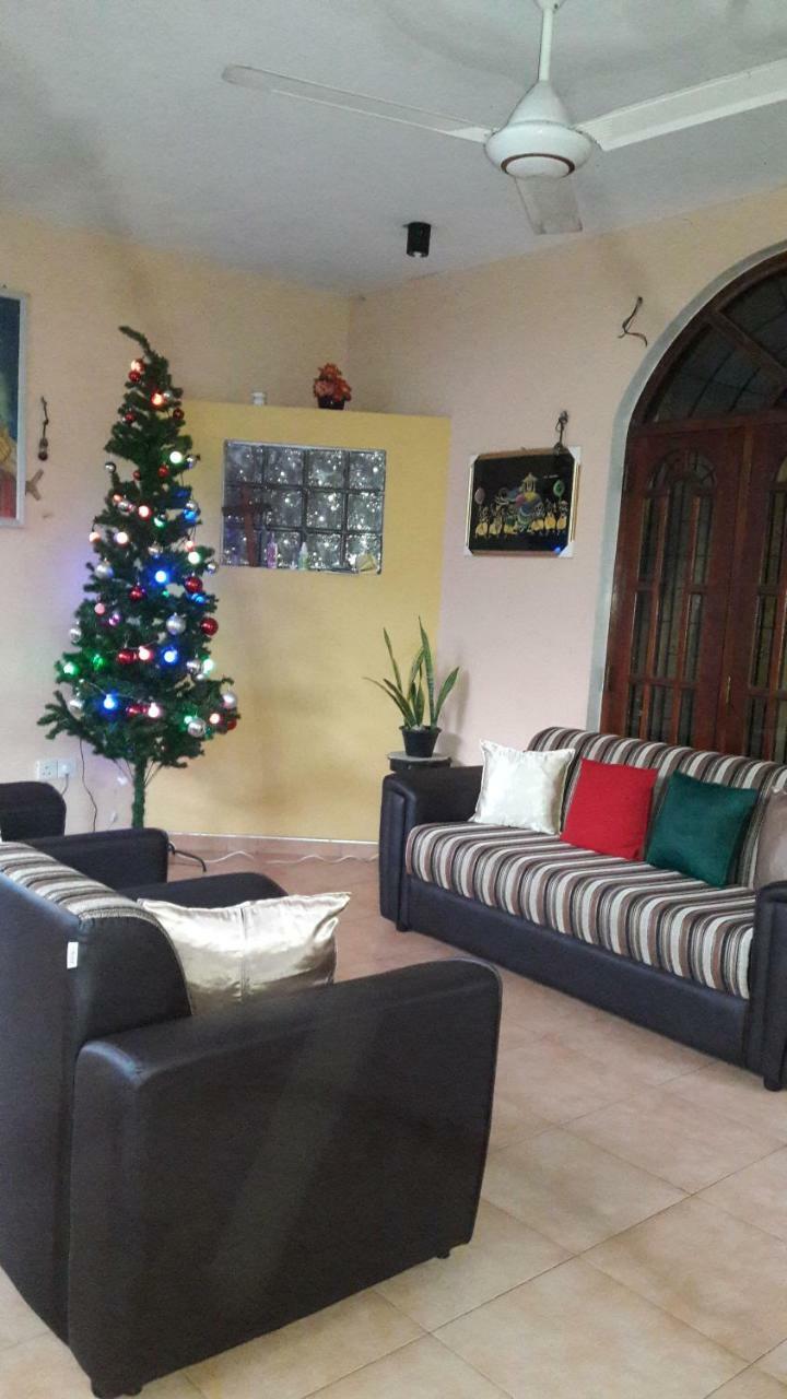Daffon Guest House Negombo Exterior photo